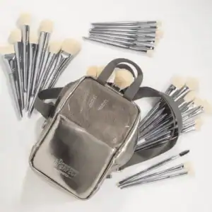 The Collective Edit – Artistry 34 Piece Brush Set – Profesionálna 34-dielna sada štetcov na make-up
